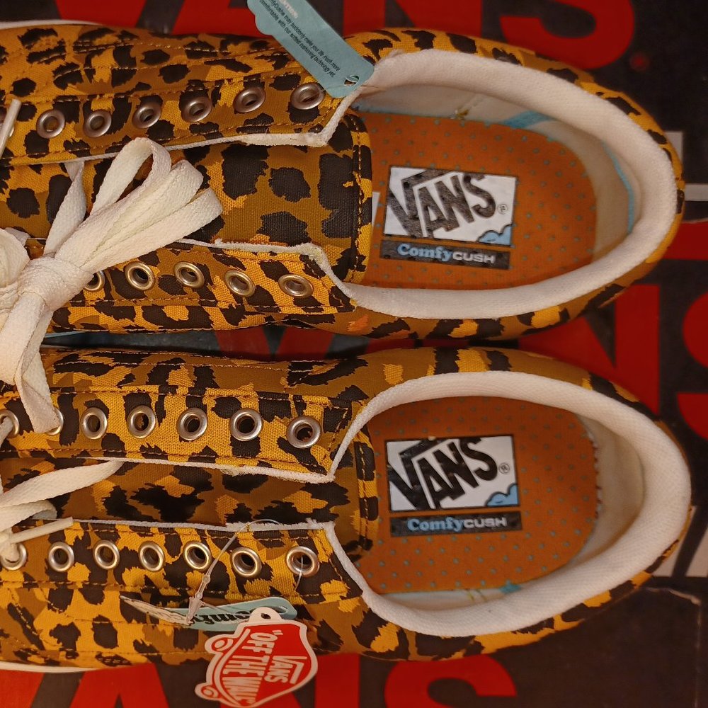 Vans Comfycush Old Skool Men's 10.5 Leopard Golde… - image 9